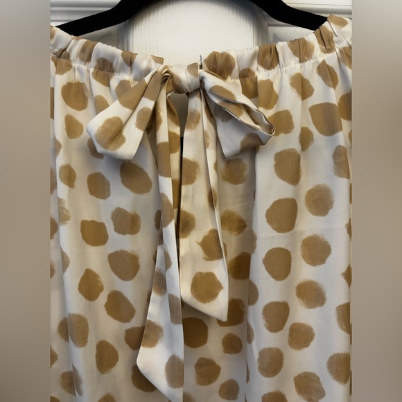 NWT LOFT Cream and Tan Polka Dot Blouse Size Medium - Picture 6 of 6
